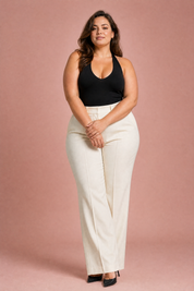 Top noir col halter dos nu | Porté sur une silhouette plus ronde | Lounelle Paris