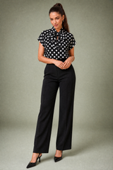 Camicia a pois con collo lavallière