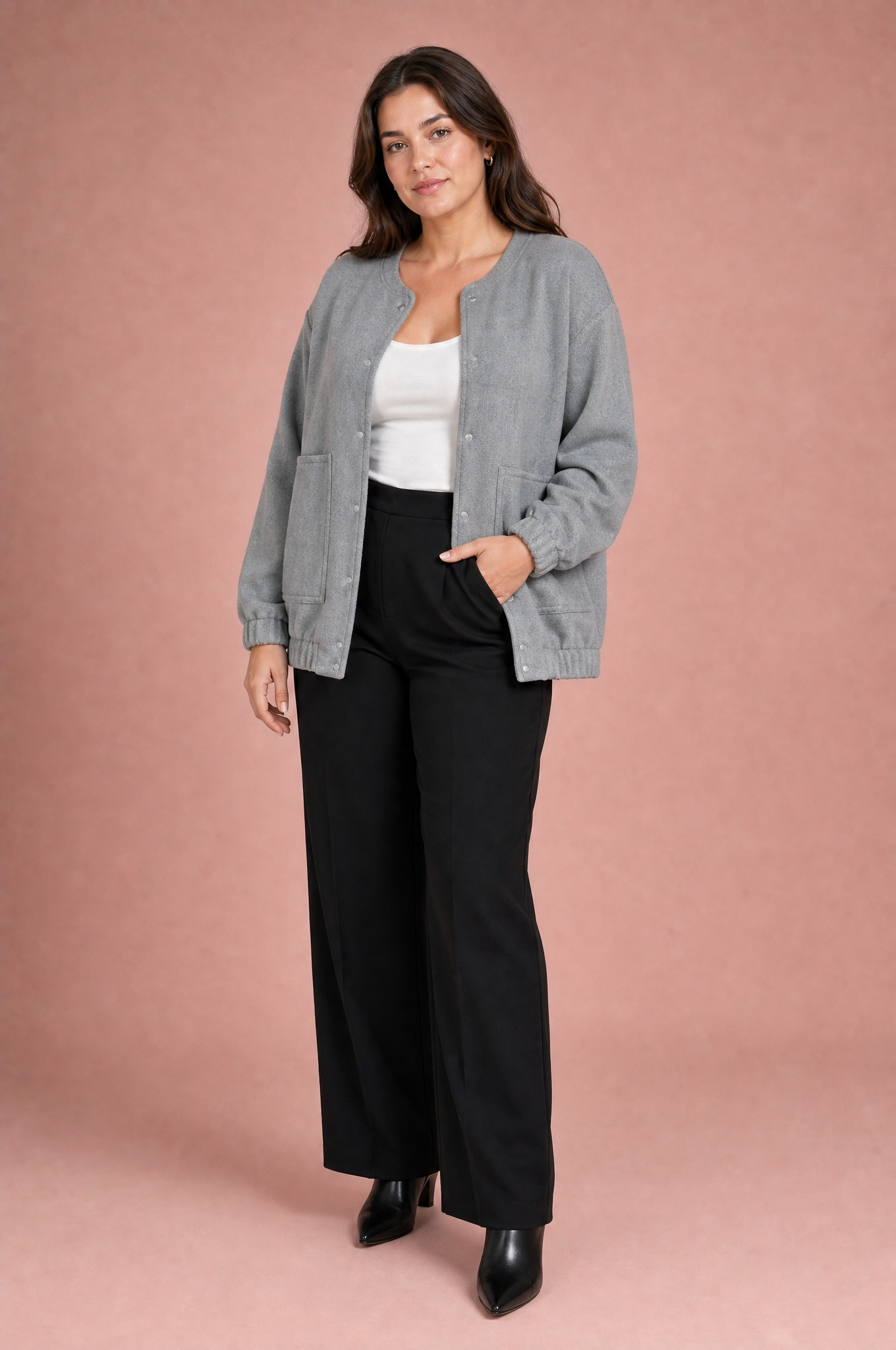 Veste grise mi-longue ample | Porté sur une autre silhouette | Lounelle Paris