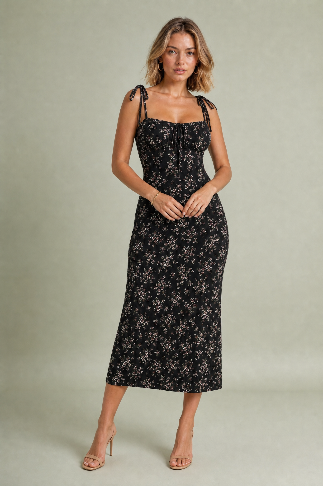 Robe fleurie ajustée dos ouvert | Variante Noir | Lounelle Paris