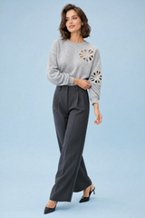 Sweat grigio traforato con perline