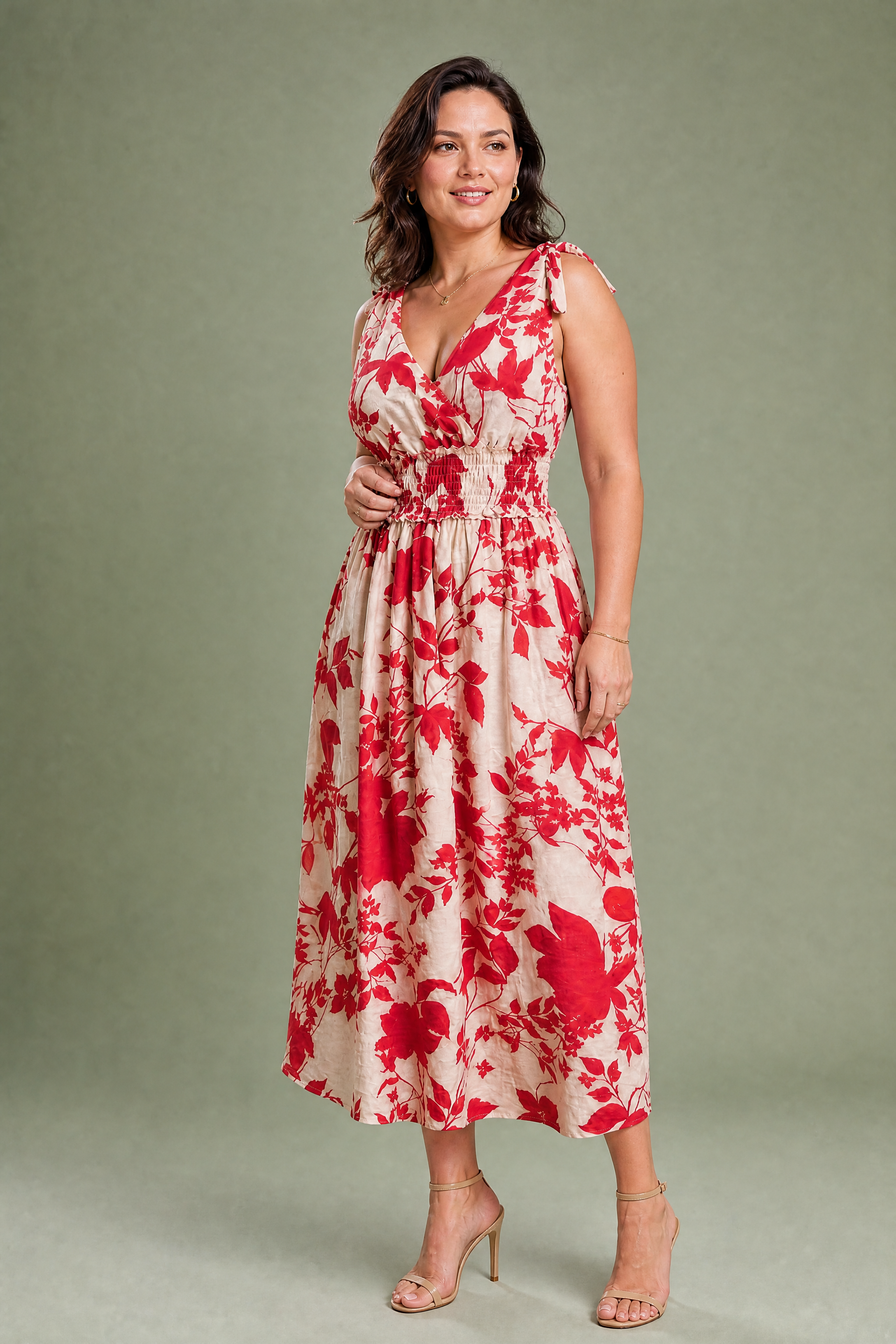Robe midi rouge fleurie dos nu | Porté sur une autre silhouette | Lounelle Paris