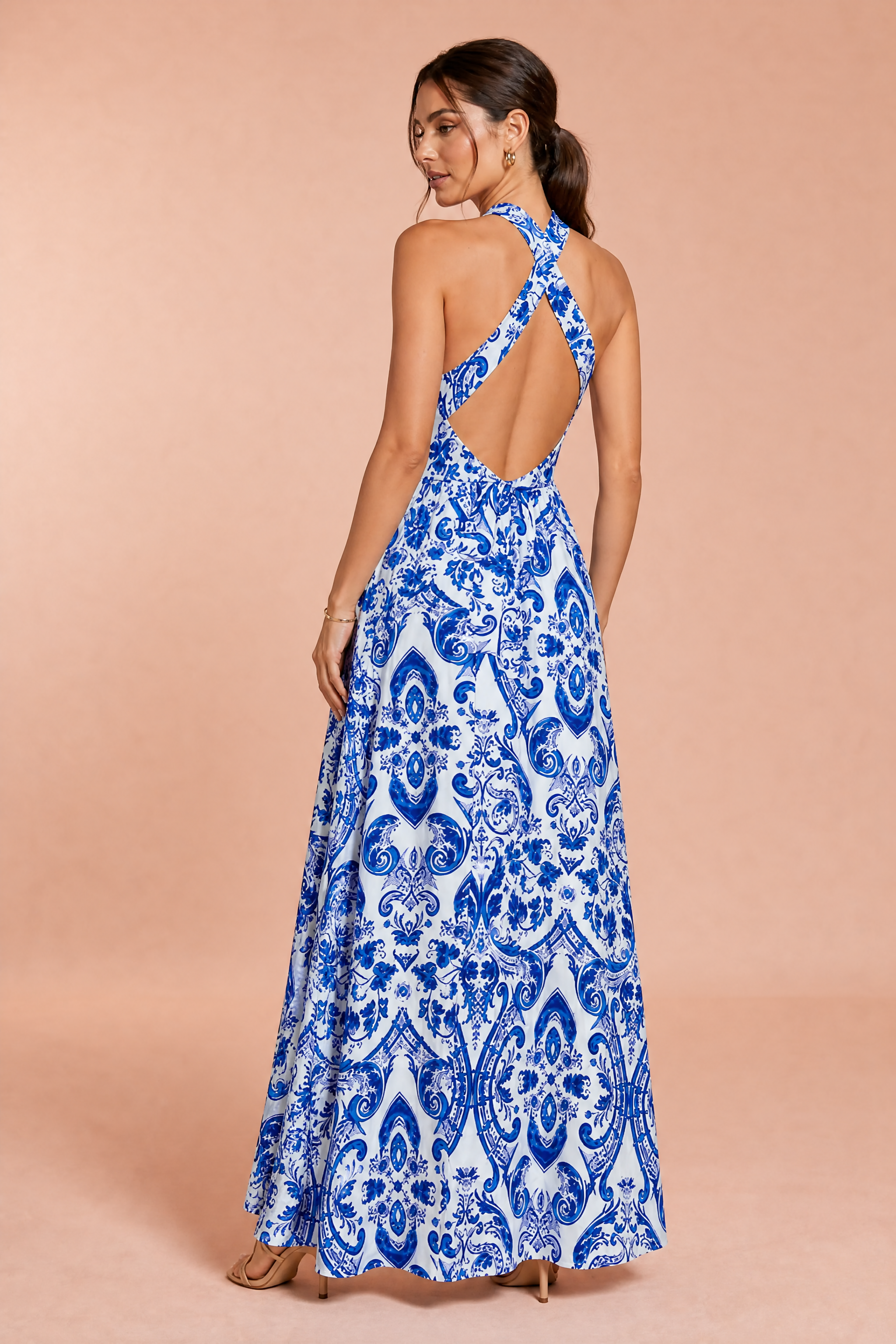 Robe longue bleue col halter dos nu | Vue de dos | Lounelle Paris