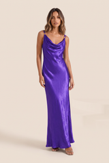 Vestito viola satinato schiena nuda