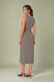 Robe midi col V ceinturée | Vue de dos | Lounelle Paris