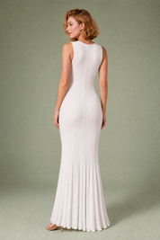 Robe longue blanche plissée col V | Vue de dos | Lounelle Paris