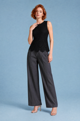 Top in pizzo con spalline larghe
