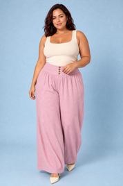 Pantalon large plissé taille haute | Porté sur une silhouette plus ronde | Lounelle Paris