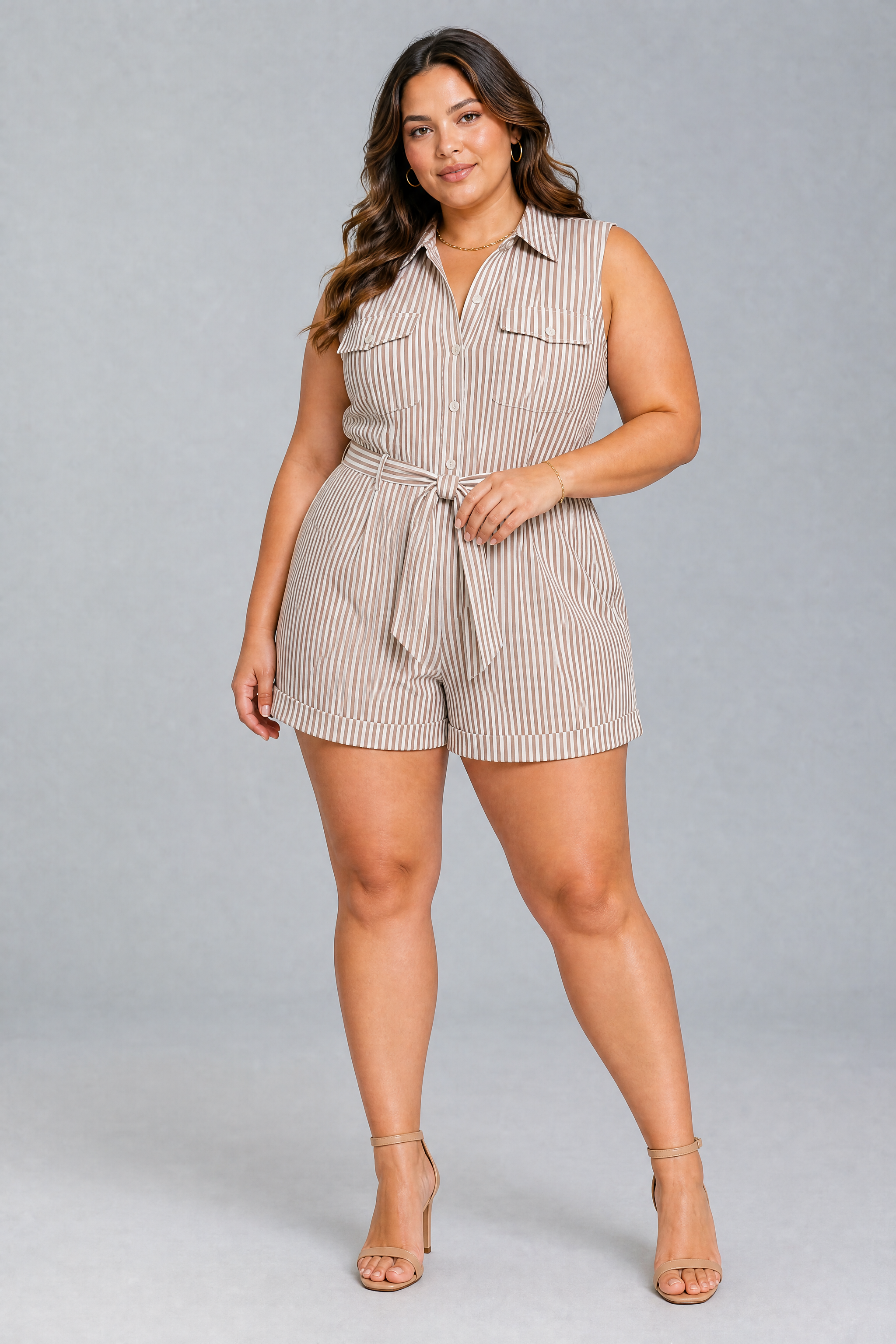 Combishort rayé à ceinture | Porté sur une silhouette plus ronde | Lounelle Paris
