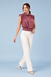 Top rose poudré col montant ceinturé | Vue en mouvement | Lounelle Paris