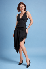 Ensemble nero in pizzo asimmetrico