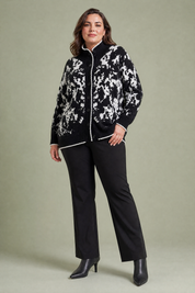Gilet jacquard col montant | Porté sur une silhouette plus ronde | Lounelle Paris