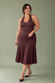 Ensemble marron à pois col halter | Porté sur une silhouette plus ronde | Lounelle Paris