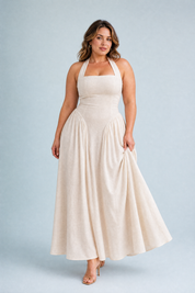 Robe longue abricot col licou dos nu | Porté sur une silhouette plus ronde | Lounelle Paris