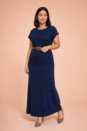 Robe longue bleu foncé ceinturée | Porté sur une autre silhouette | Lounelle Paris