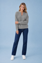 Sweat texturé col en V | Variante Gris | Lounelle Paris