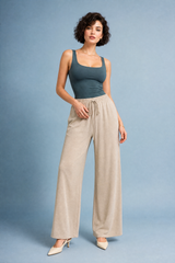 Pantaloni larghi fluidi con cordoncino