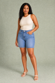 Short denim ample taille mi-haute | Porté sur une autre silhouette | Lounelle Paris