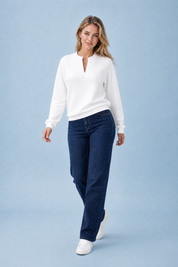 Sweat texturé col en V | Vue en mouvement | Lounelle Paris