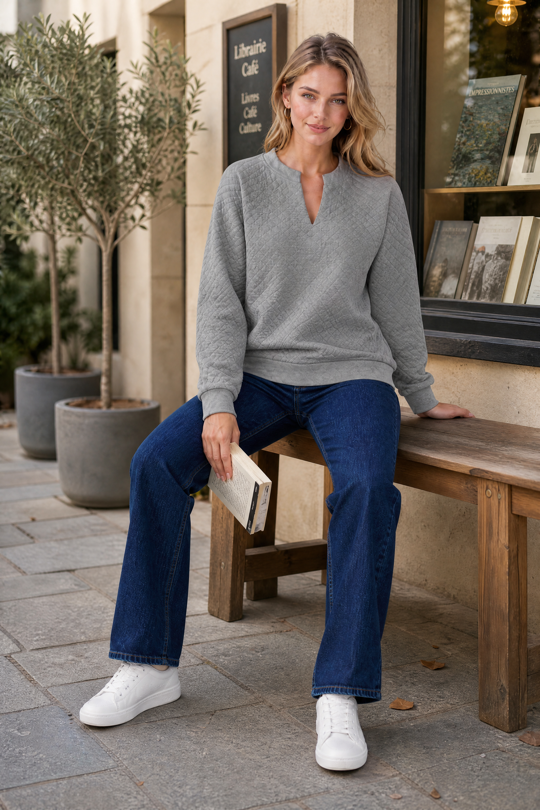 Sweat texturé col en V | Variante Gris - Lifestyle | Lounelle Paris