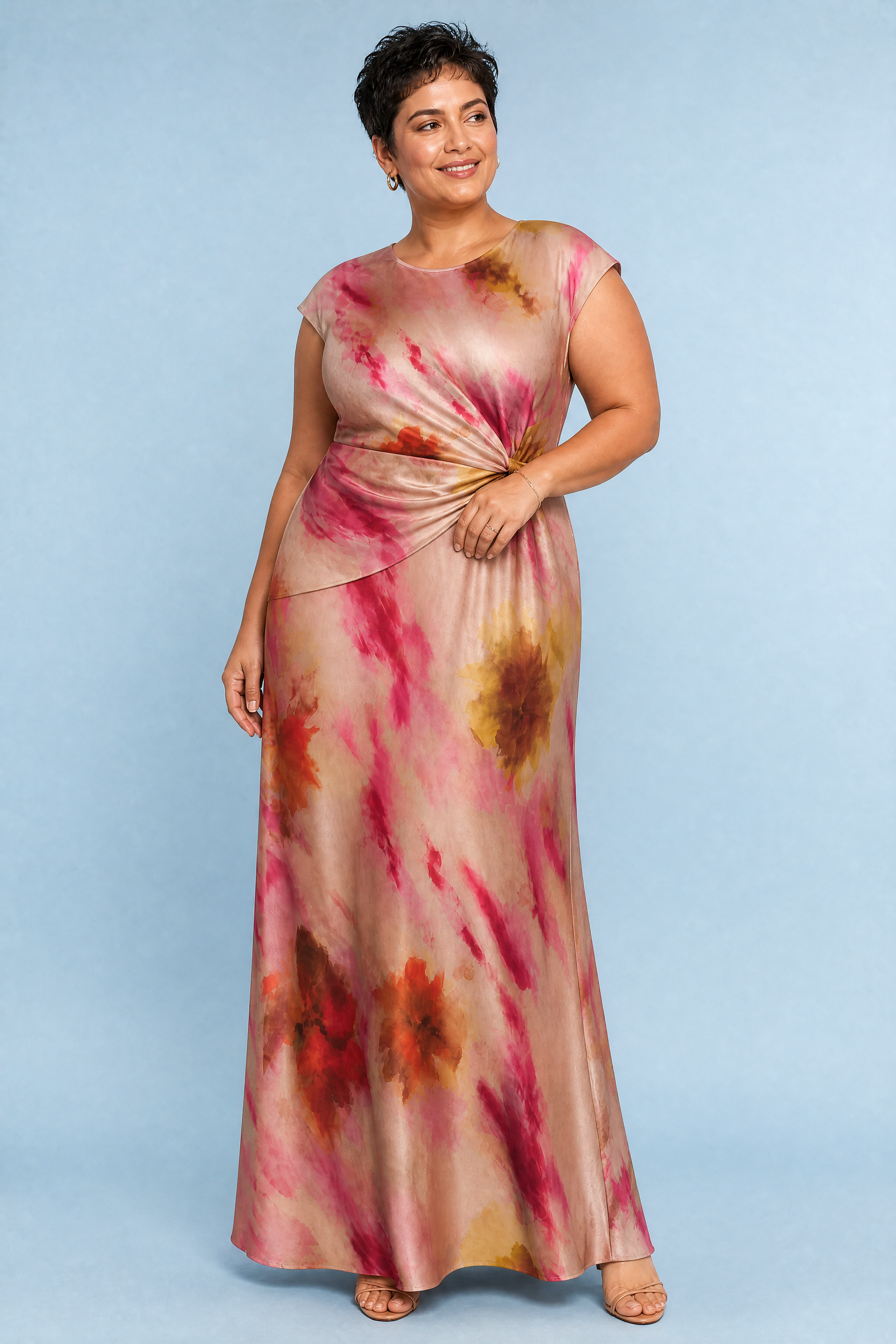 Robe longue beige rosé imprimée | Porté sur une silhouette plus ronde | Lounelle Paris