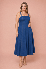 Robe bleue fines bretelles évasée | Porté sur une autre silhouette | Lounelle Paris
