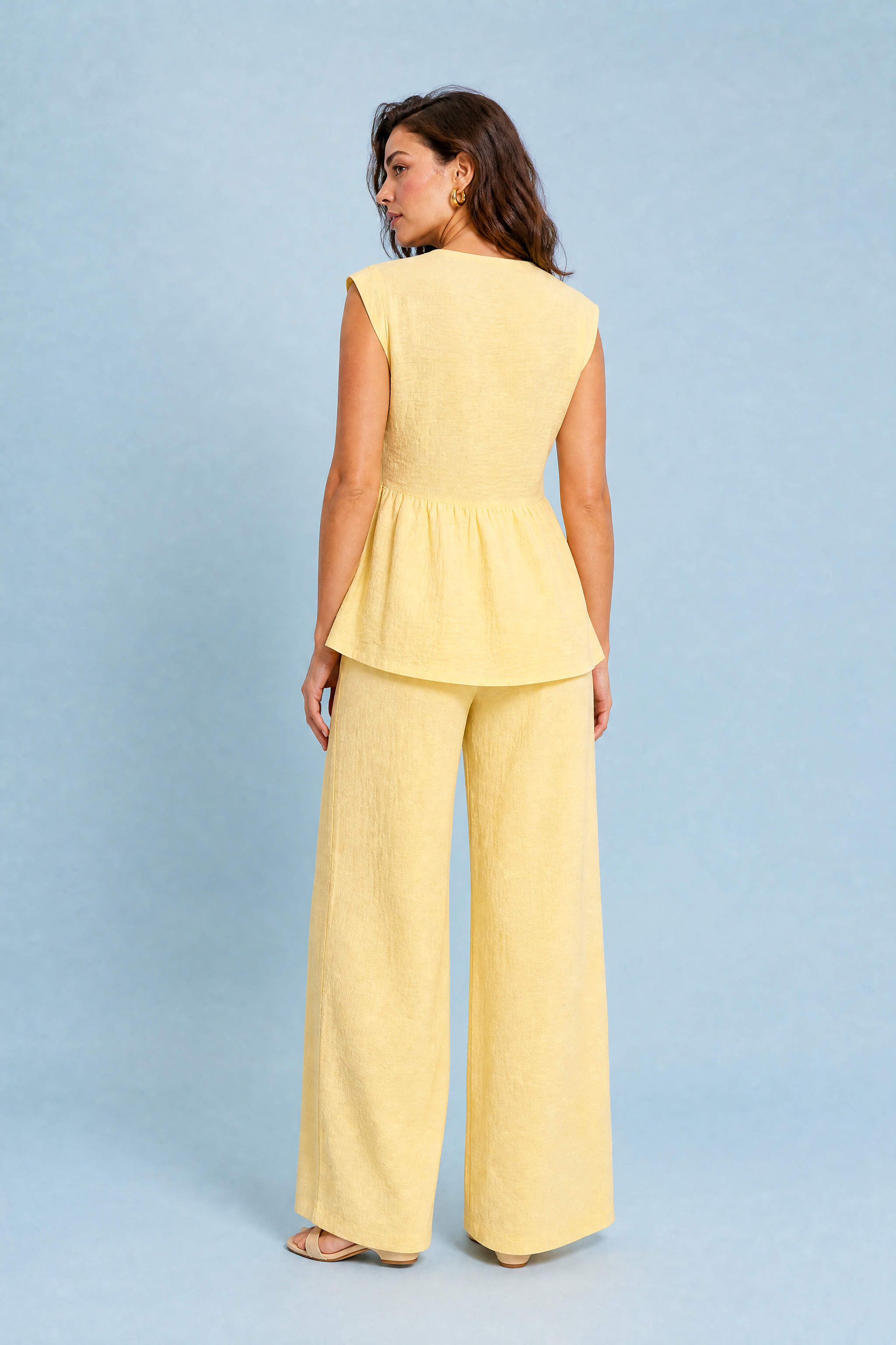 Ensemble pantalon jaune col V | Vue de dos | Lounelle Paris