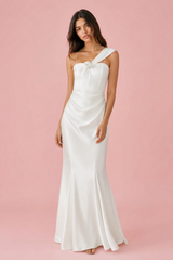 Vestito lungo bianco asimmetrico