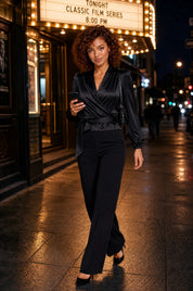 Blouse satinée cache-cœur | Variante Noir - Lifestyle | Lounelle Paris
