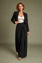 Pantalone largo nero con pieghe davanti