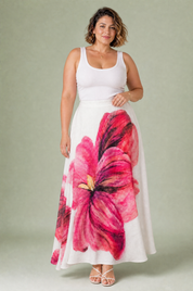 Jupe longue rose à imprimé floral | Porté sur une autre silhouette | Lounelle Paris