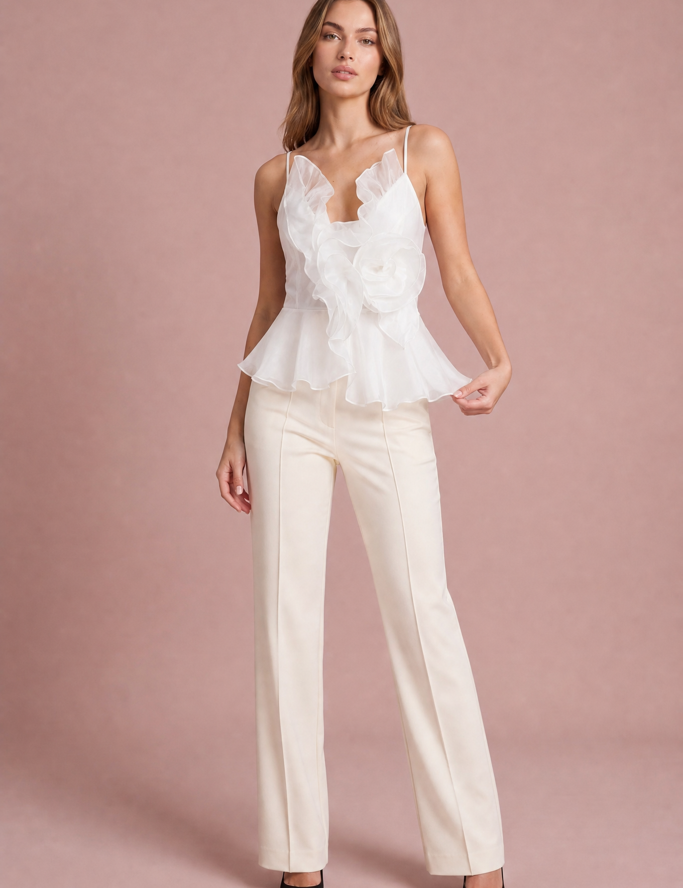 Top à bretelles à volants et fleur | Variante Blanc | Lounelle Paris