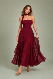 Robe longue asymétrique avec tour de cou | Vue en mouvement | Lounelle Paris