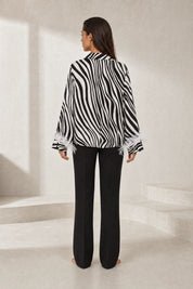 Chemise noire imprimé zébré à plumes | Lounelle Paris