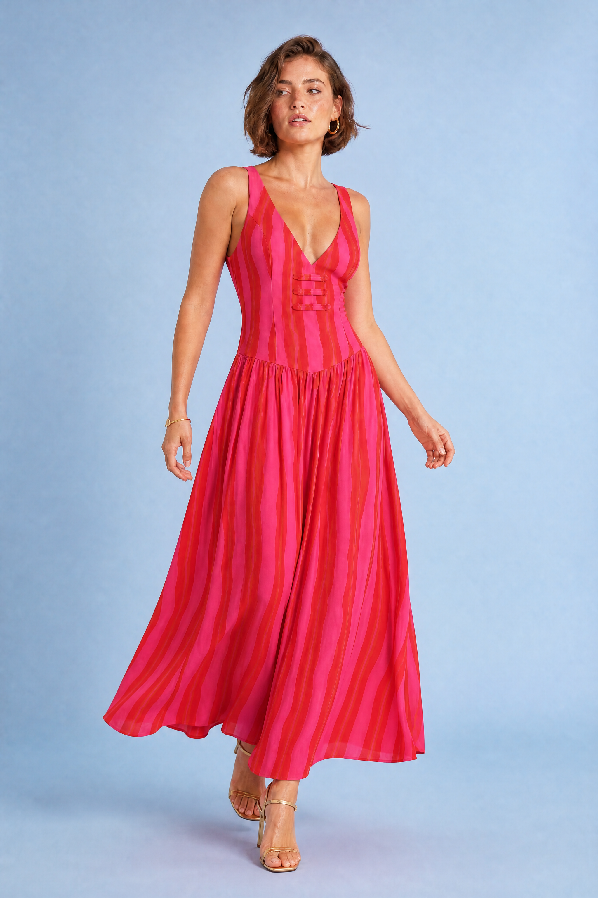 Robe longue rose rayée dos ouvert | Vue en mouvement | Lounelle Paris