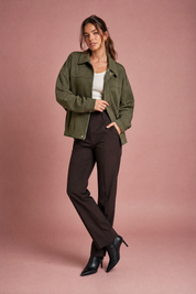 Veste ample vert armée col chemise | Vue de face | Lounelle Paris