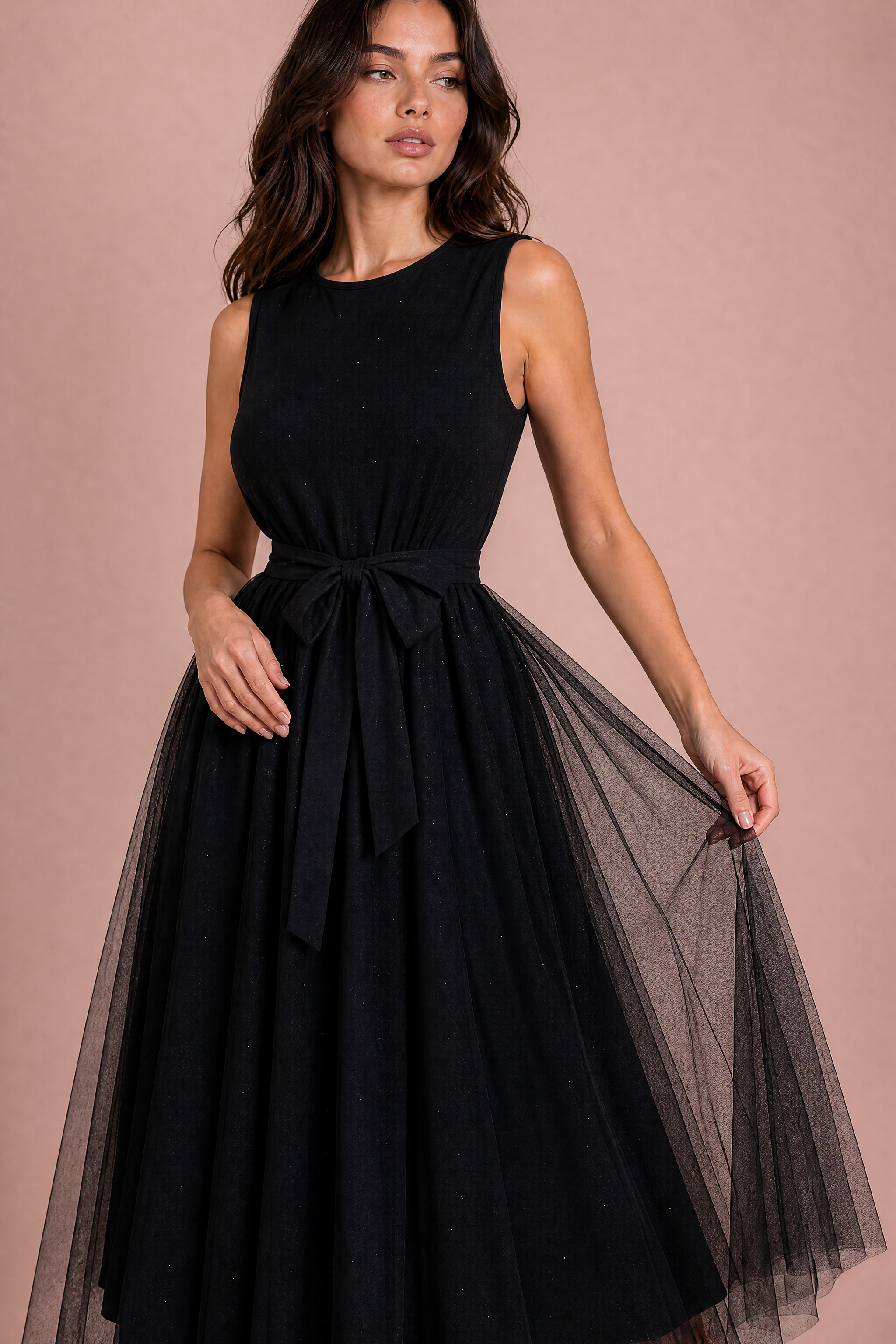 Robe longue noire tulle taille nouée | Vue rapprochée | Lounelle Paris