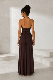 Robe longue licou dos nu laçage vue de dos