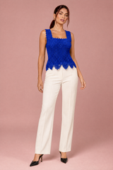 Top in pizzo scollo quadrato