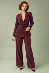 Tailleur pantalone incrociato cinturato