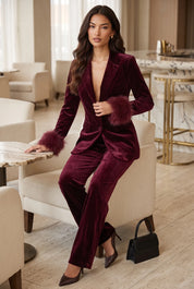 Ensemble velours bordeaux pantalon large | Photo lifestyle | Lounelle Paris