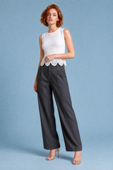 Top in pizzo con spalline larghe
