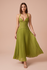 Abito giallo-verde con scollo all'americana e schiena scoperta
