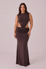 Robe longue dos nu taille ajourée | Porté sur une silhouette plus ronde | Lounelle Paris