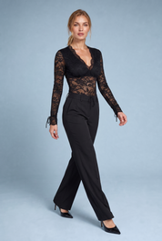 Body noir en dentelle manches longues | Vue en mouvement | Lounelle Paris