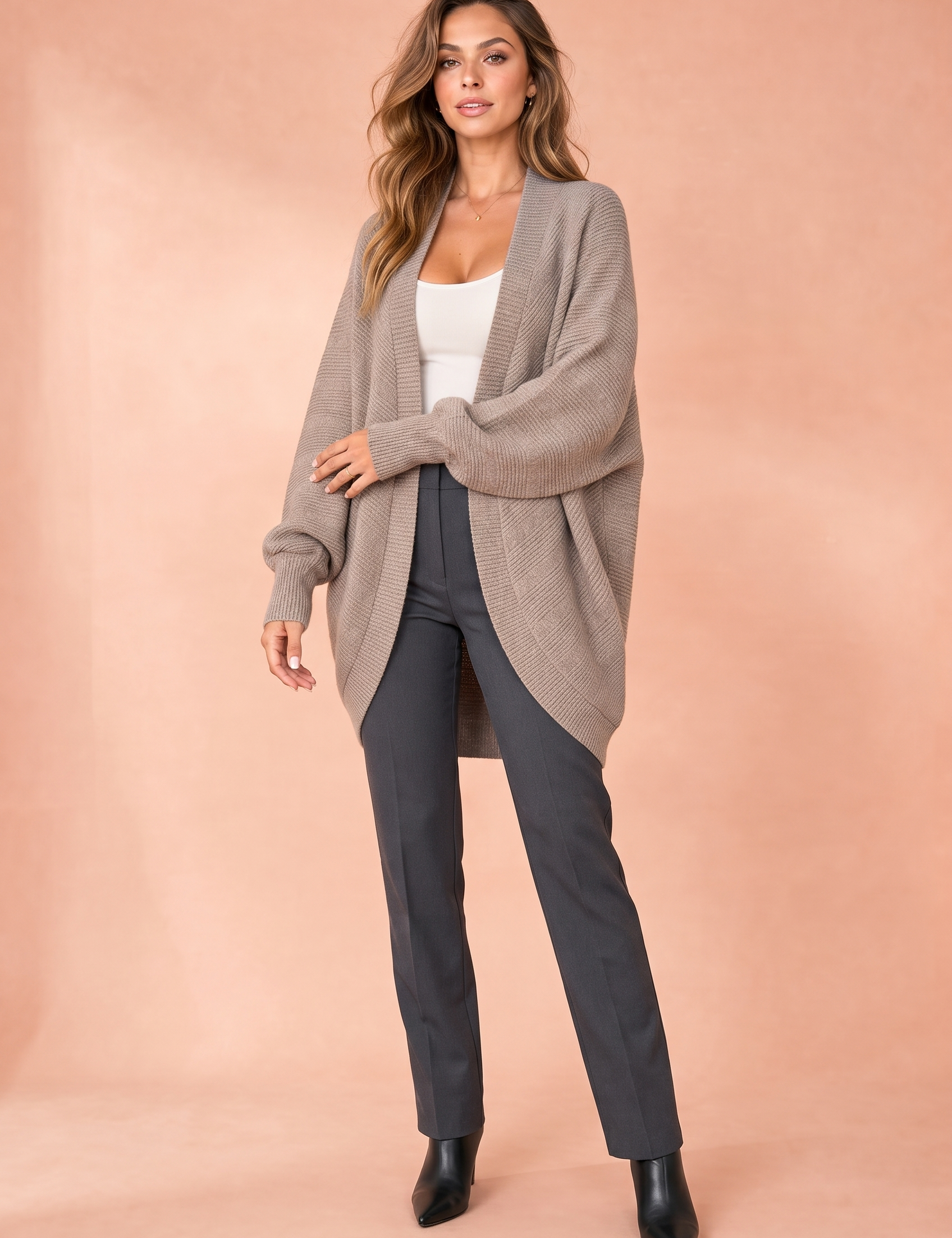 Gilet mi-long en maille côtelée | Variante Beige | Lounelle Paris