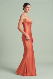 Robe longue coupe sirène dos lacé | Vue de profil | Lounelle Paris
