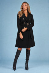 Cappotto midi con cintura e colletto sartoriale