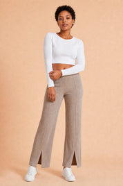 Pantalon beige taille haute fendu | Porté sur une autre silhouette | Lounelle Paris