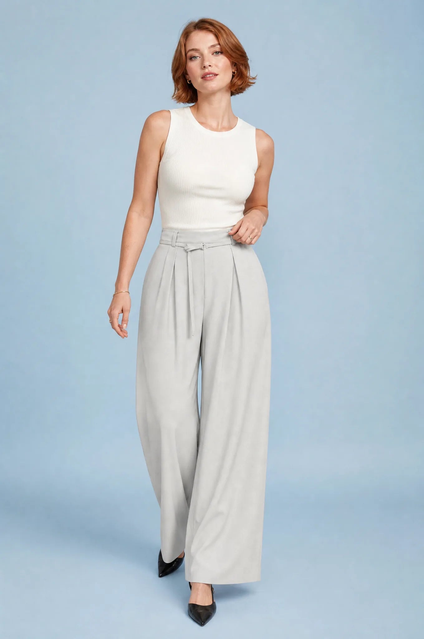 Pantalon large gris clair ceinturé | Vue de face | Lounelle Paris